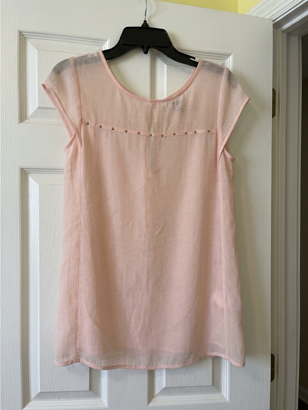 Pink sheer dynamite top with gold accents - Picture 3 of 3